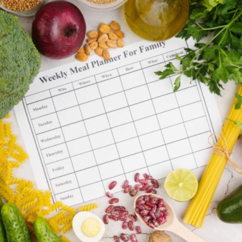 The image represents a healthy and sustainable weight loss in a week diet plan, emphasizing nutritious food choices and portion control for effective results